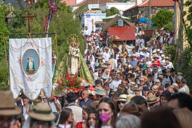 El Paso publica las bases del concurso del cartel anunciador de la Bajada de la Virgen del Pino 2024