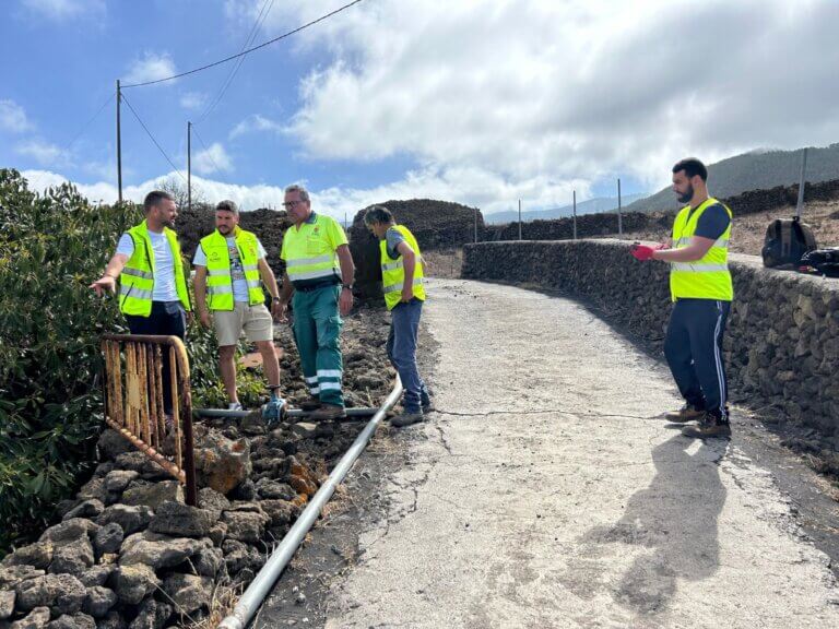 El Ayuntamiento de El Paso contrata a 9 personas para la adecuación y mejora de infraestructuras rurales