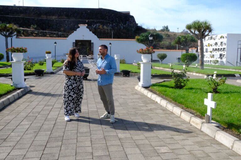 El Ayuntamiento de El Paso embellece el Cementerio de San Vicente Ferrer con motivo de la festividad de Todos los Santos