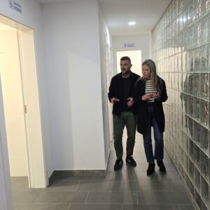 La Biblioteca Municipal de El Paso mejora sus instalaciones para el bienestar de los usuarios