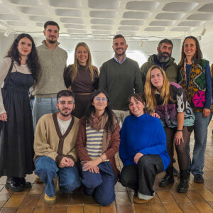 El Paso inaugura la exposición colectiva ‘Entre Raíces y Horizontes’, impulsada por el proyecto Arrimarse